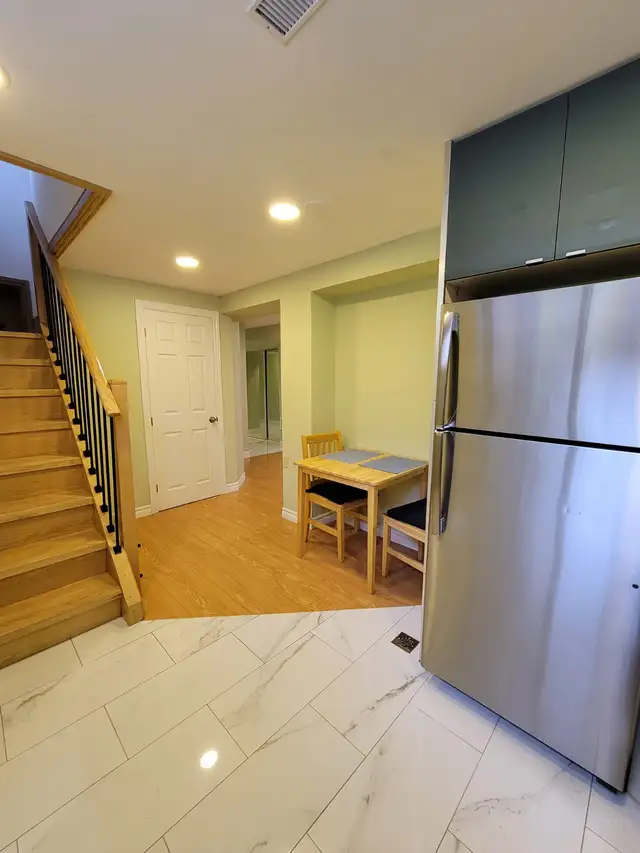 Spacious Room for Rent - Yonge and Finch in Room Rentals & Roommates in City of Toronto - Image 5