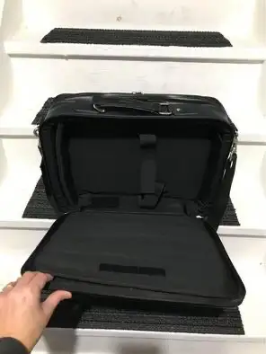 Targus Notepac Plus Laptop Carry Case - Black - 16-Inch - New in Laptop Accessories in Markham / York Region - Image 5