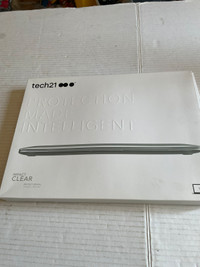 Tech 21 Impact Clear protect reveal MaCBOOK COVER 