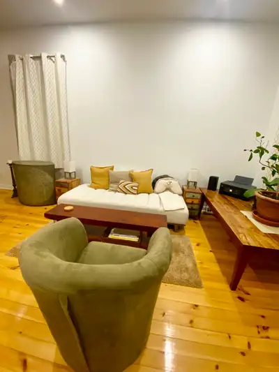 Charmant appartement 3 1/2 situé au cœur du Plateau, parfait pour une personne seule ou un couple. L...
