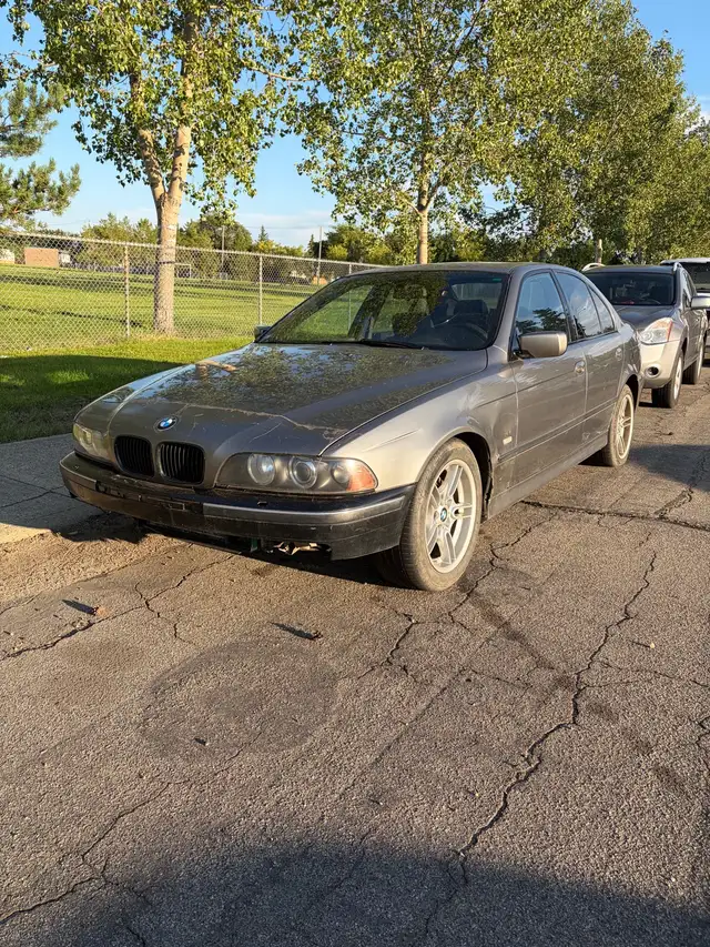 2002 BMW 540i sedan542521816012574725