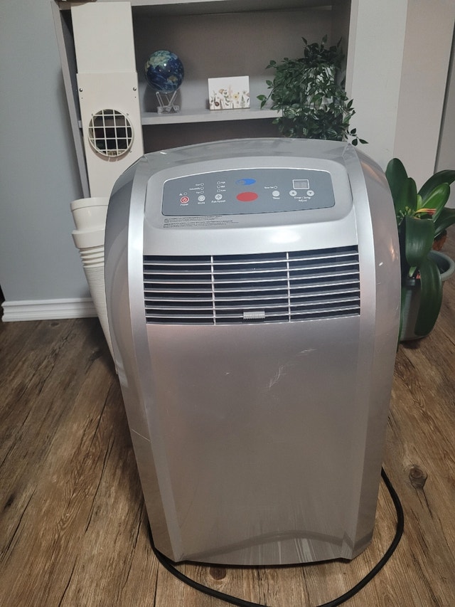 Like new Portable AC Unit Whynter ARC12S Heaters, Humidifiers