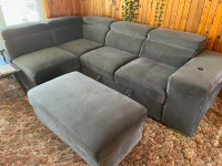 Pull-out Sleeper Sectional with Storage Ottoman