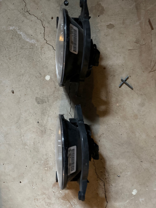2011 MUSTANG 5.0 Grille Lights in Auto Body Parts in Cambridge - Image 2