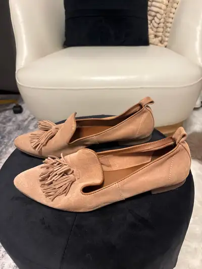 Italian suede mules size 8 Bueno , View more