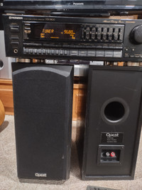 2 Quest bookshelf speakers and vintage Pioneer receiver