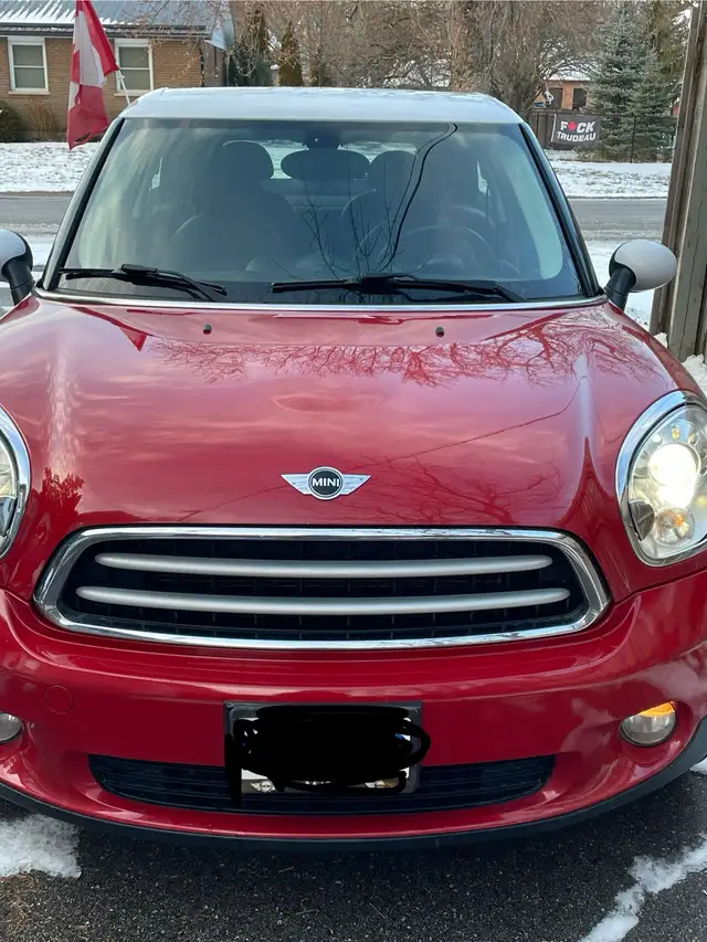 Clean 2013 Mini Cooper Paceman-As is – Low KM (104,000)