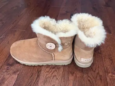 Ugg Mini Bailey Button boots - chestnut OBO, View more