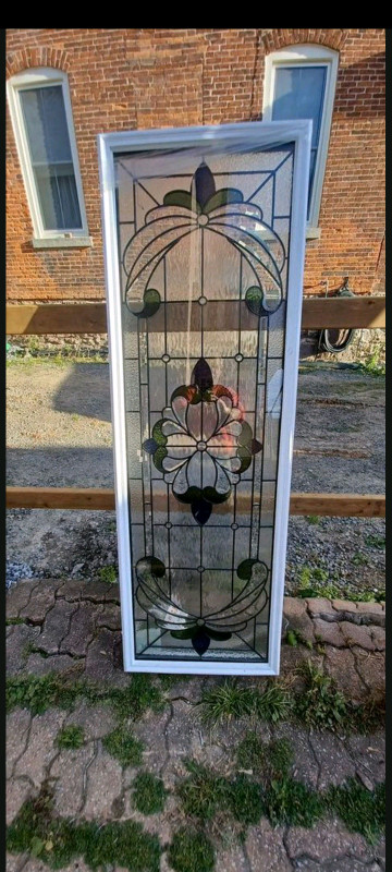 2 Stained glass windows in Windows, Doors & Trim in St. Catharines - Image 2