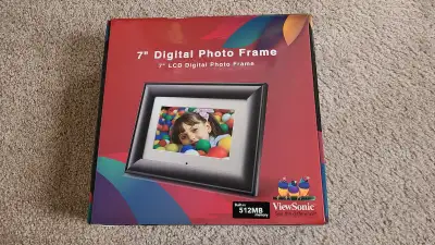 (**Price Dropped) 99% new - 7" LCD digital photo frame, View more