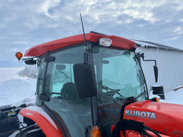 Kubota 3560 Tractor in Farming Equipment in Regina - Image 2
