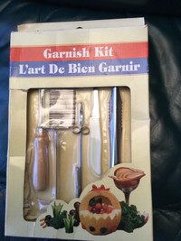 Garnish Kit - Vintage Regal Greetings