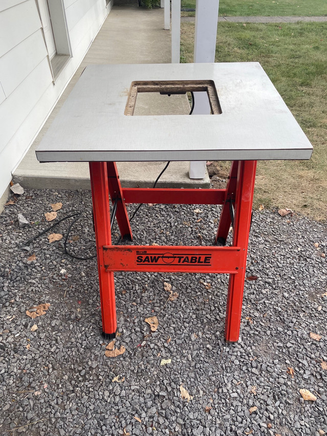 Table saw table  in Power Tools in Napanee
