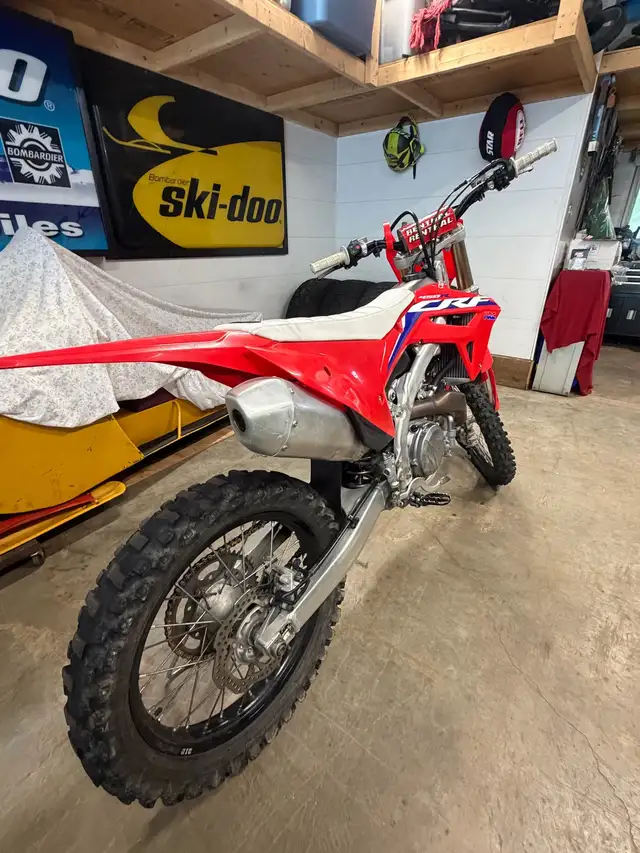 2022 CRF 450R in Dirt Bikes & Motocross in Muskoka - Image 4