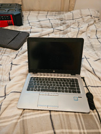 HP EliteBook, laptop case included.