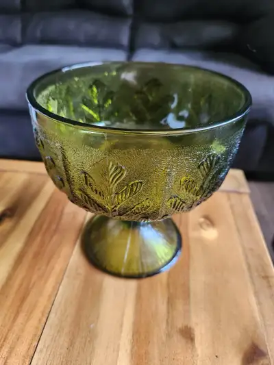 VINTAGE (1978) 'FTD' Florists' Transworld Delivery compote dish, View more