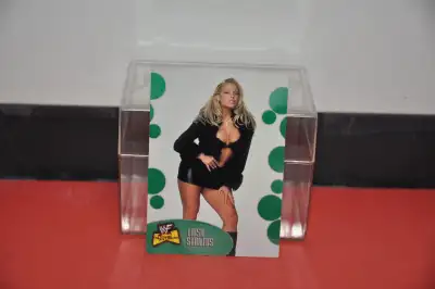 2001 WWF The Ultimate Diva Collection Fleer # 1 Trish Stratus Ar, View more