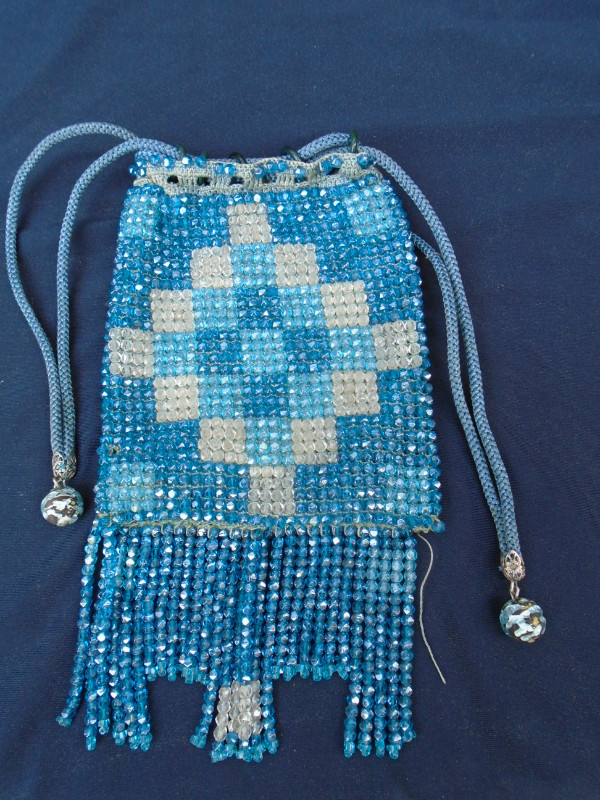 Antique Crochet Faceted Seed Bead Purse Handmade 1920's in Arts & Collectibles in Parksville / Qualicum Beach - Image 2