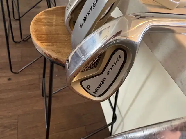 women’s right handed golf setup  in Golf in Guelph - Image 4