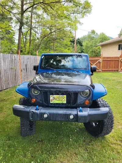 Take a gander at this 2010 Jeep Wrangler, ready for adventure. This 2-door model has a 3.8l V6, a 4x...