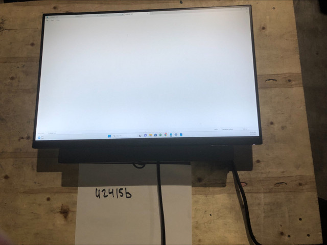 Dell U2415b 24" LCD Monitor with Speaker no Stand in Monitors in Bedford - Image 2