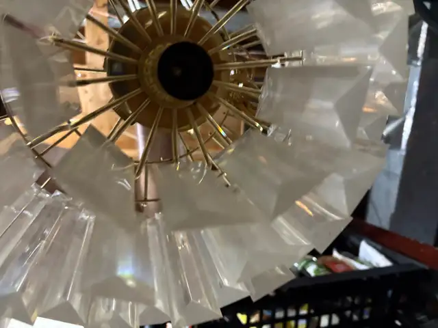 Chandelier in Indoor Lighting & Fans in Ottawa - Image 5