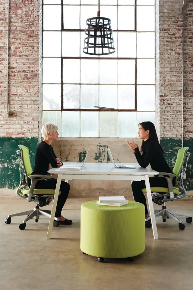 Desking System - 2 person front-to-front stations for 4 in Desks in Charlottetown - Image 4