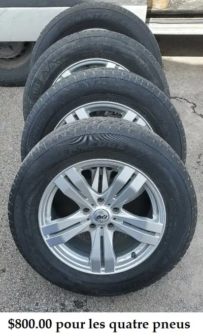 Quatre Pneus d'hiver Motomaster 225/65R17 avec jantes en alliage d'aluminium D.A.T. en bonne conditi...