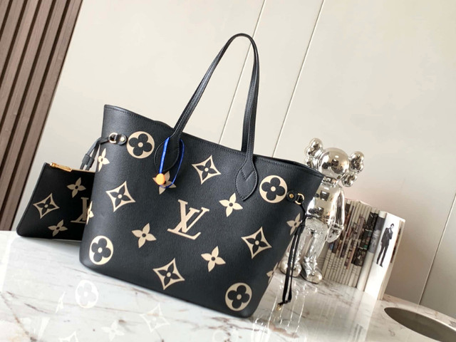 Refurbished Louis Vuitton NEVERFULL MM in Women's - Bags & Wallets in City of Toronto