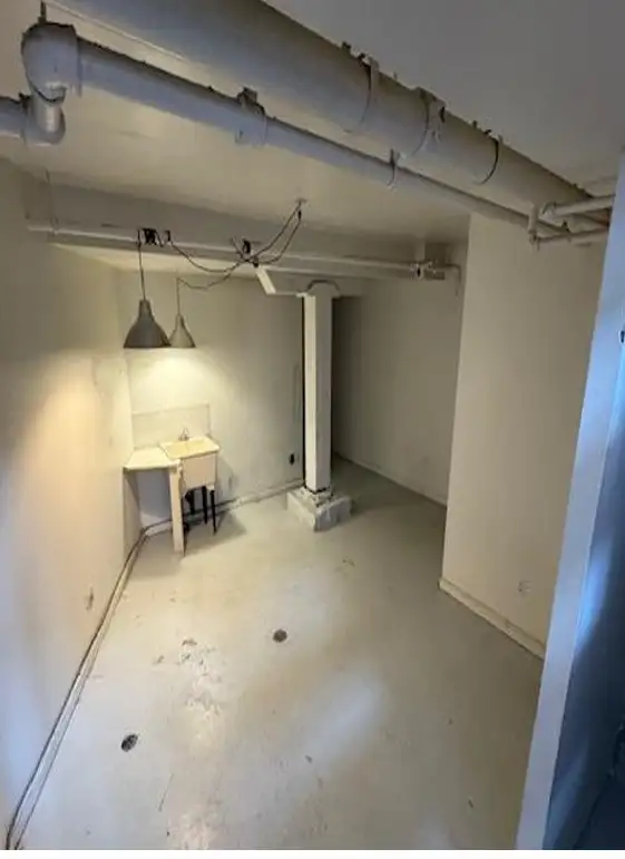 Brock and Queen Studio/Office