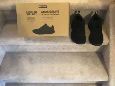 Mens Kirkland runners, new, sz 9, View more