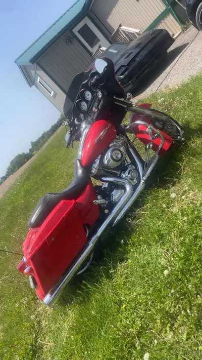 2010 Harley flhx 55,000km Come view $12,000 O.B.O