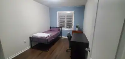 Furnished or unfurnished single bedroom for rent in a new Townhouse (Courtice/ Clarington/Durham- L1...