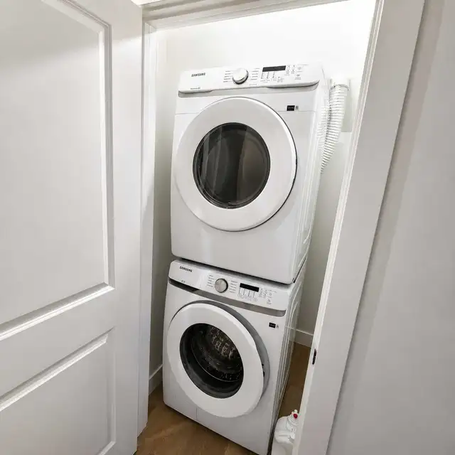 2 Bedroom Basement Suite  in Long Term Rentals in Edmonton - Image 10