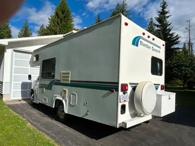 SOLD 1998 Ford E-350 Slumber Queen Motorhome in RVs & Motorhomes in Revelstoke - Image 4
