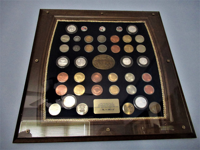 London Bridge Rotary Club/ Lake Havasu Arizona, Coin Collection in Arts & Collectibles in Trenton