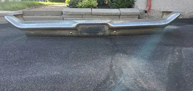 Bumper Avant Pour Chrysler 1961 1962 in Auto Body Parts in Longueuil / South Shore - Image 4