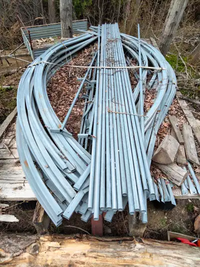 120x20 feet greenhouse located near Shelburne, ON Make an offer Please call 519 925 1810