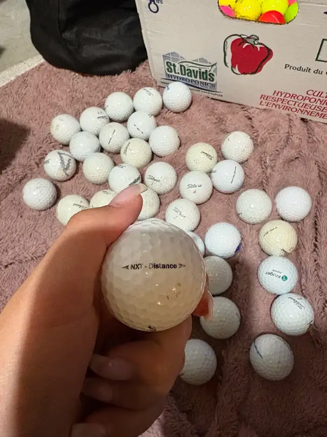 Titleist NXT golf balls in Golf in Ottawa - Image 5
