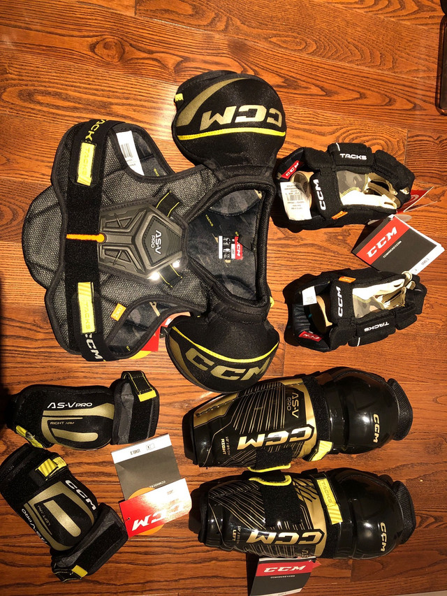 Youth hockey protection equipment CCM new/used in Hockey in City of Toronto