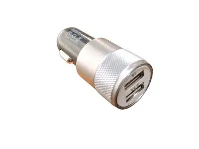 Adapteur lighterplug double USB pour voiture 12 volts Chargez votre GPS et votre caméra en même temp...