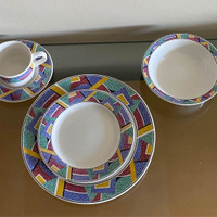 5pc Dinnerware Set with Coffee Mugs and Bowls