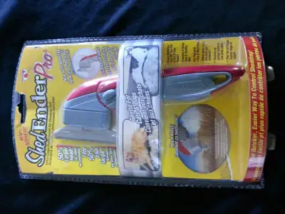 Brand new and never used a Shed Ender pro. , Extra large professional de-shedding tool , with rotati...