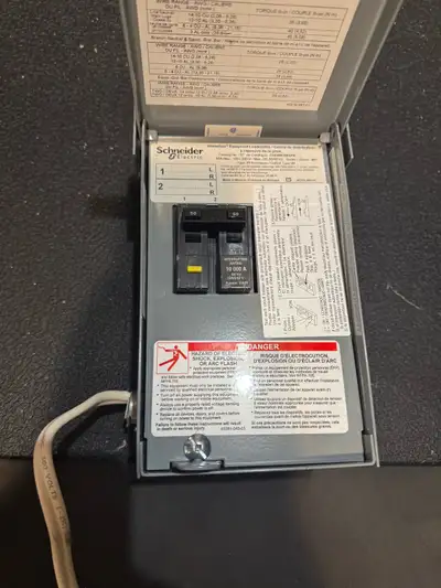 This is a used Schneider Electric Homeline 50 Amp Hot Tub/Pool/Spa Package disconnect, rated for 50...