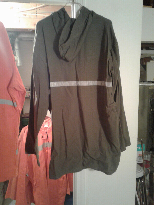 Parka Shells / Protective Clothing. in Men's in Medicine Hat - Image 4