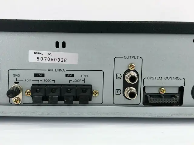 Sansui T-1000 Quartz PLL Digital Synthesizer Tuner in General Electronics in City of Toronto - Image 7