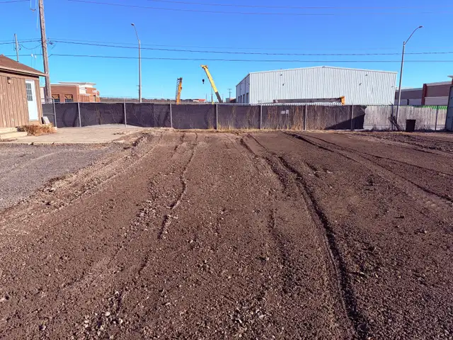 Industrial Space for Lease in Storage & Parking for Rent in Oakville / Halton Region - Image 5