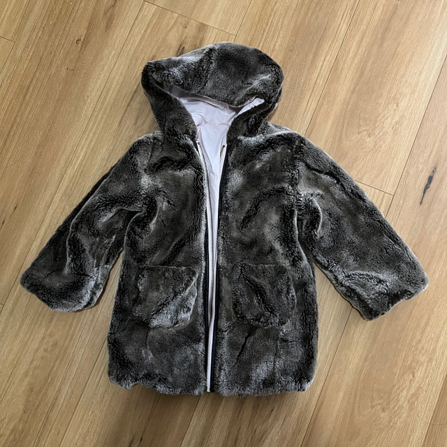 Faux fur coat 18-24m in Clothing - 18-24 Months in Mississauga / Peel Region