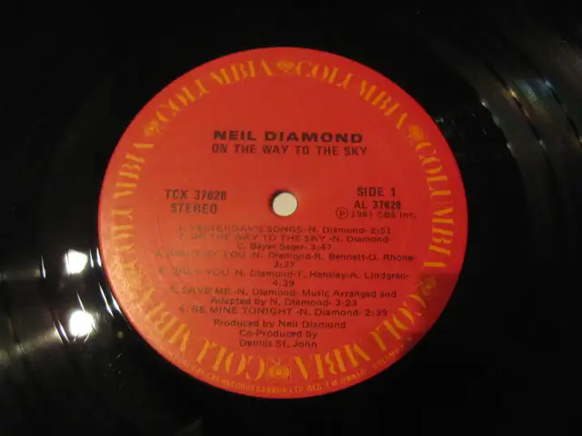 Neil Diamond On The Way To The Sky Vinyl LP XCondition Circ 1981 in Arts & Collectibles in Mississauga / Peel Region - Image 5