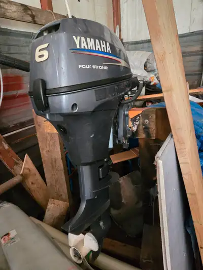 12' aluminum Jon boat, flat bottom boat, great for rivers. In great shape with a 6hp 4 stroke Yamaha...